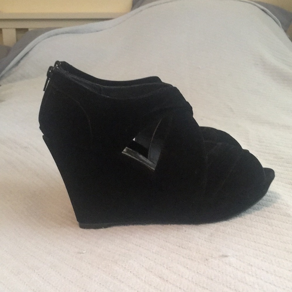 Avenue wedge sandals - wide width